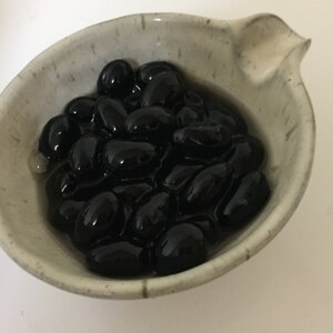 圧力鍋で蒸して作る黒豆